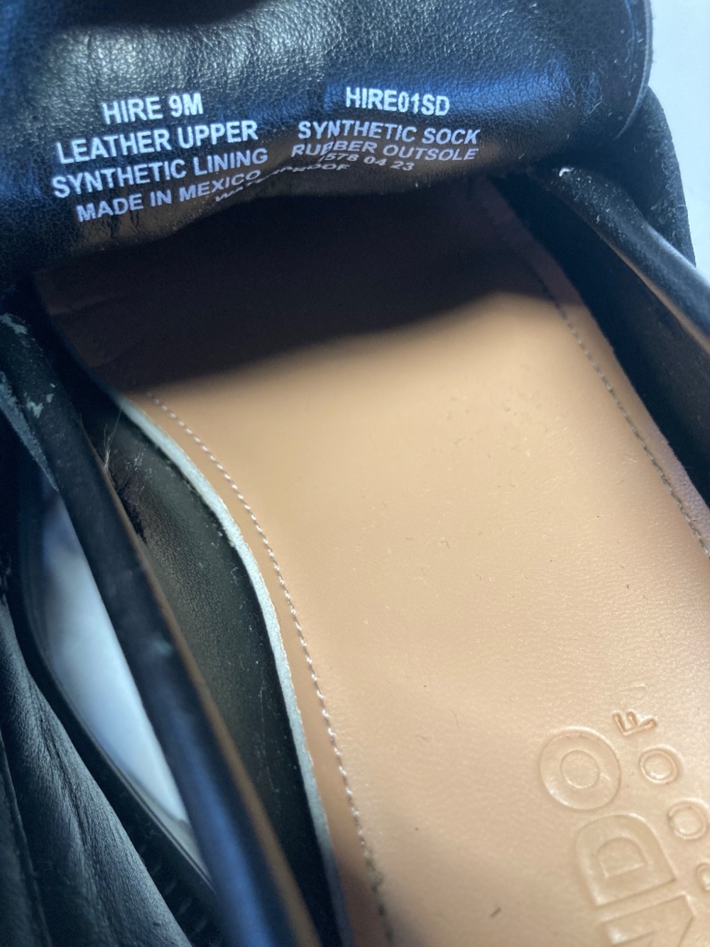 Like new Blondo Hire womens 9 genuine leather black penny loafers - Picture 9 of 9
